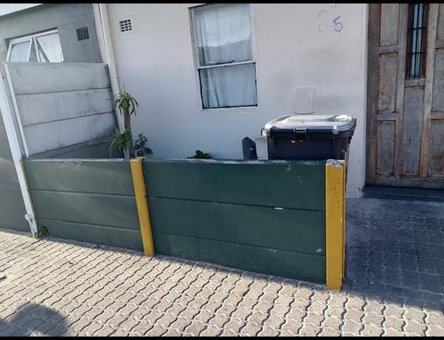 2 BEDROOM HOUSE FOR SALE IN PELIKAN PARK